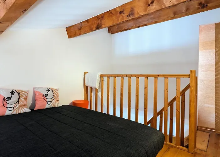 Maison De Village Avec Garage