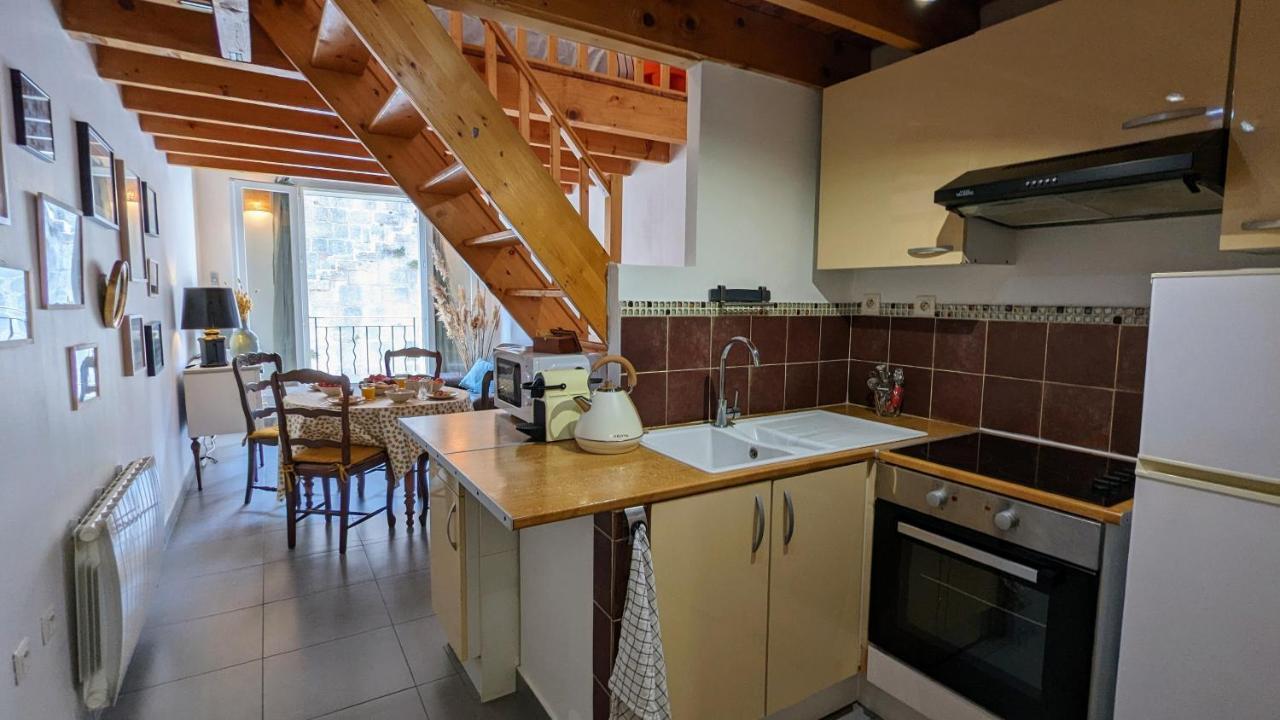 Maison De Village Avec Garage *